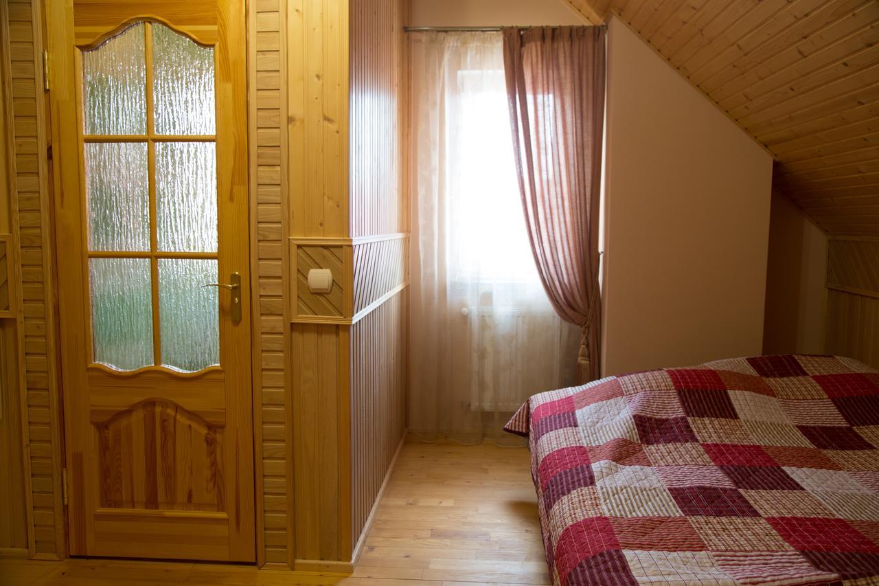 Happy Hotel Jaremcse Kültér fotó